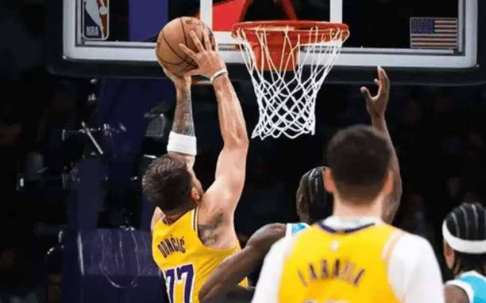 米兰体育APP今晨突围战来临，洛杉矶湖人围绕荷甲扳平良机，球迷炸锅，赛季目标并未改变的简单介绍